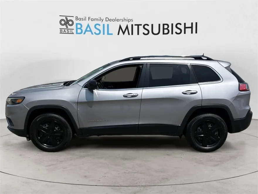 2022 Jeep Cherokee X photo 1