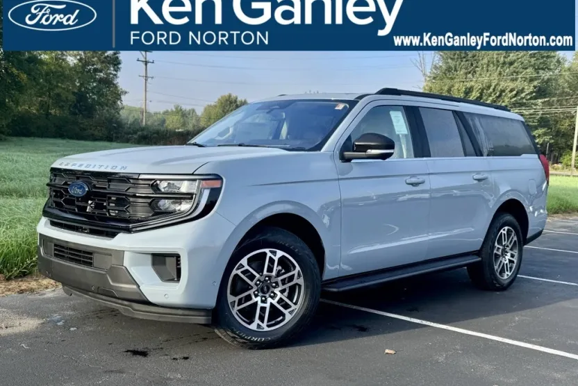 2025 Ford Expedition MAX photo 1