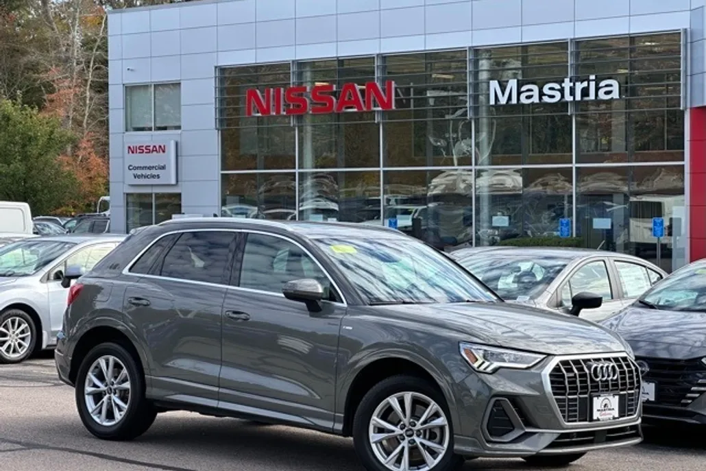 2024 Audi Q3 Premium S line photo 1