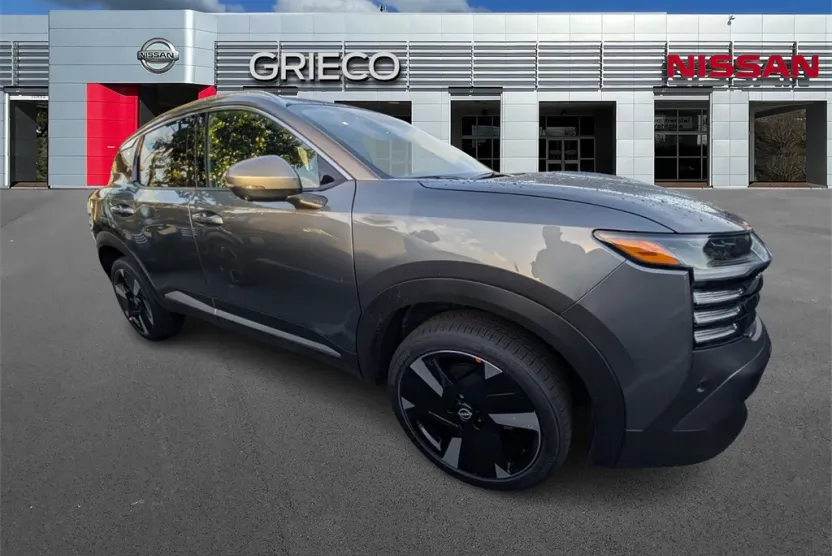 2025 Nissan Kicks SR photo 1