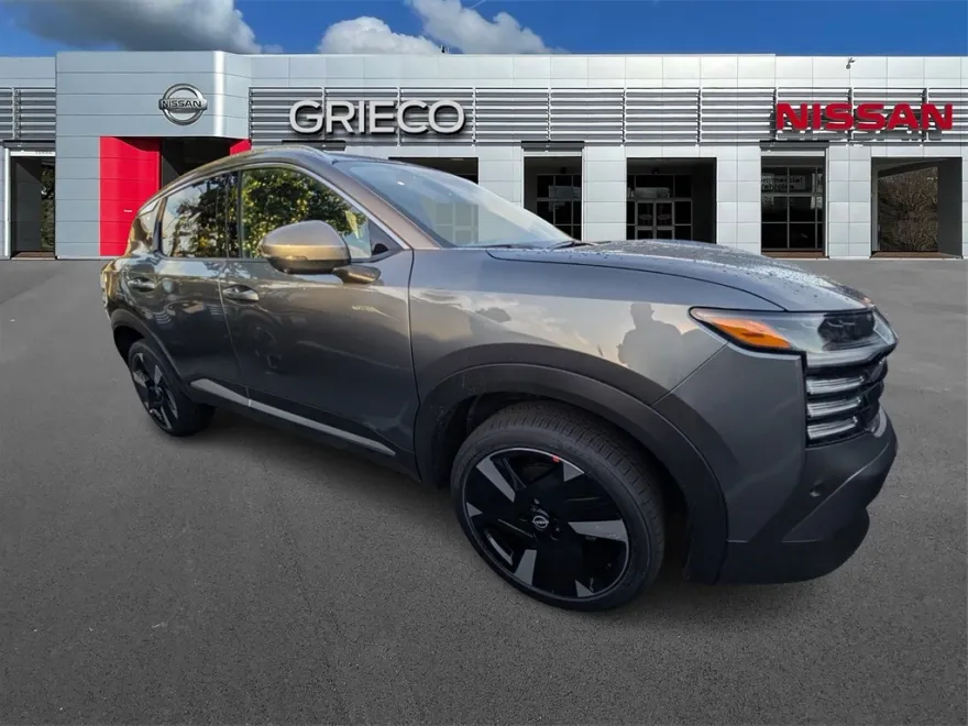 2025 Nissan Kicks SR photo 1