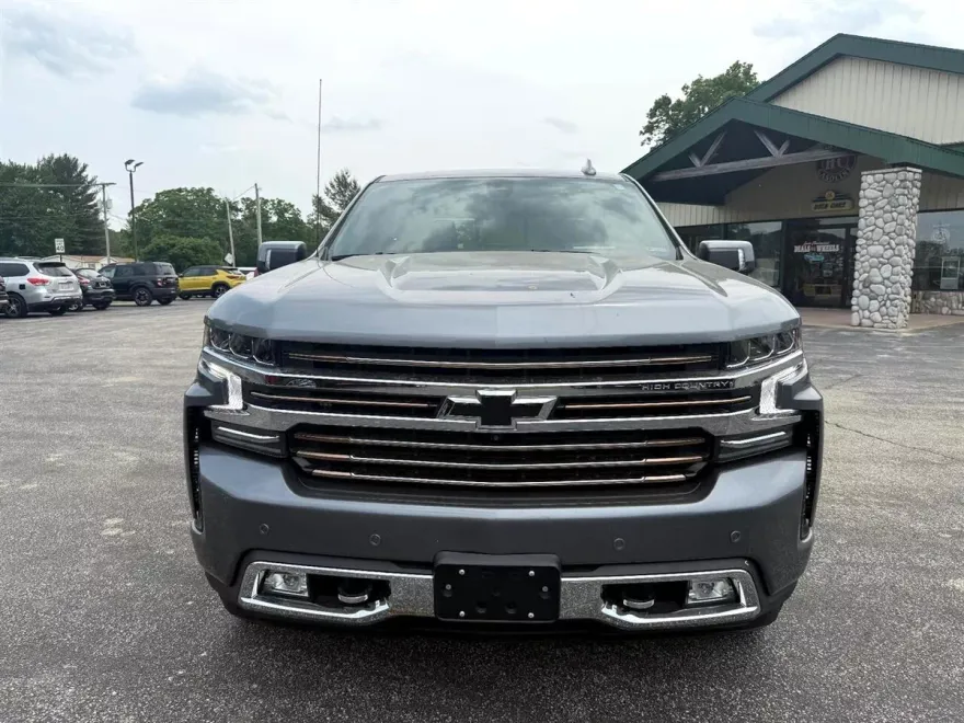 2022 Chevrolet Silverado 1500 High Country photo 1