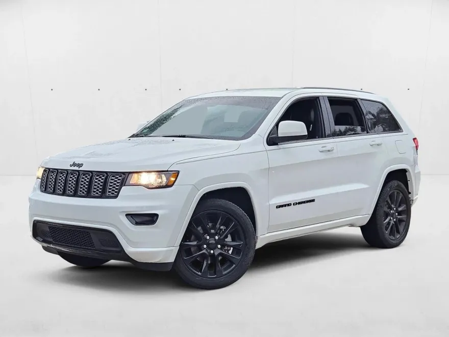 2018 Jeep Grand Cherokee Laredo photo 1