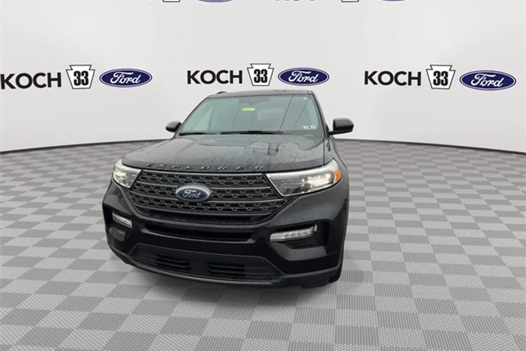 2022 Ford Explorer XLT photo 1