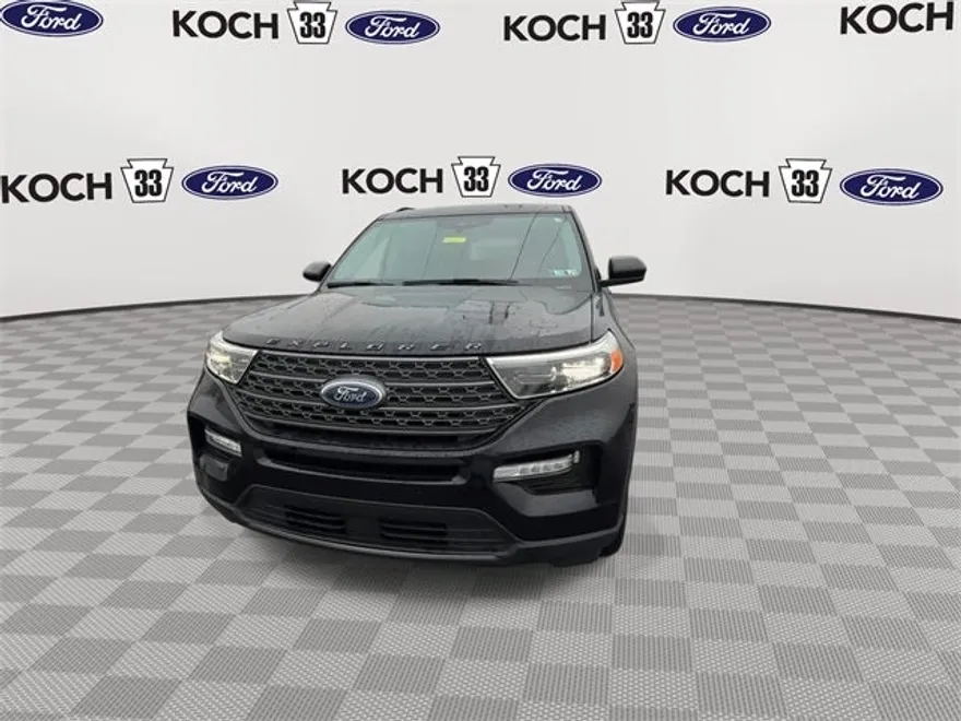2022 Ford Explorer XLT photo 1