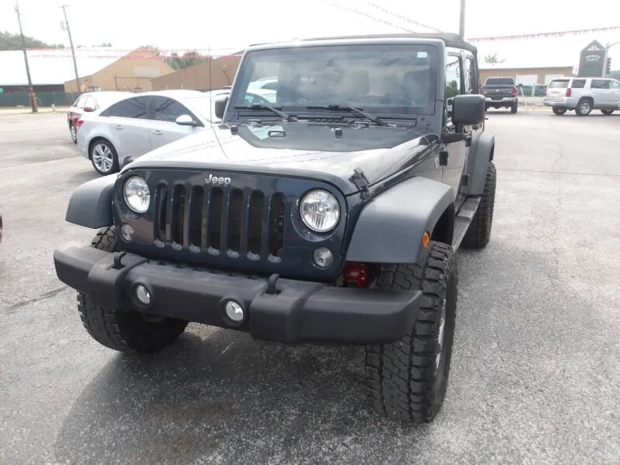 2016 Jeep Wrangler Rubicon photo 1