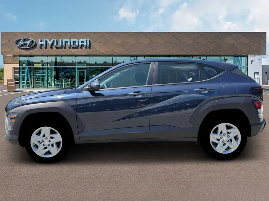 2026 Hyundai Kona SE photo 1