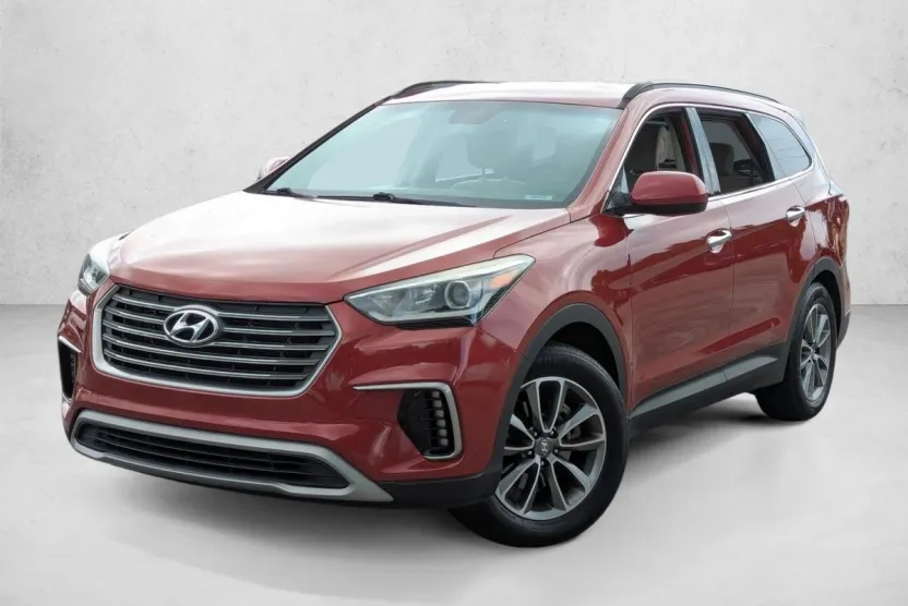 2017 Hyundai Santa Fe SE photo 1