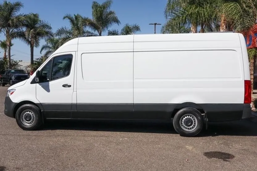 2022 Mercedes Benz Sprinter 2500 170 WB photo 1