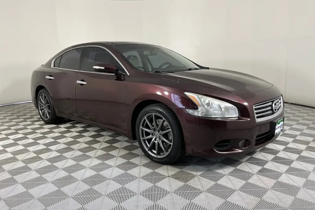 2014 Nissan Maxima SV Premium photo 1