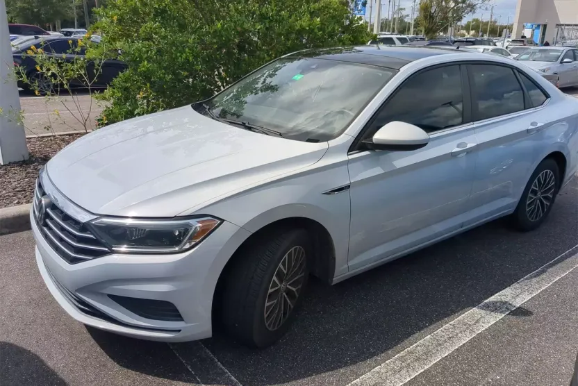 2019 Volkswagen Jetta 1.4T SEL photo 1