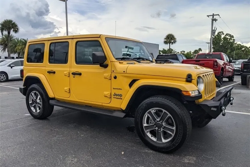 2020 Jeep Wrangler Unlimited Sahara photo 1