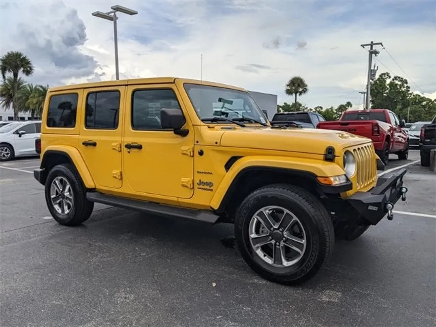 2020 Jeep Wrangler Unlimited Sahara photo 1