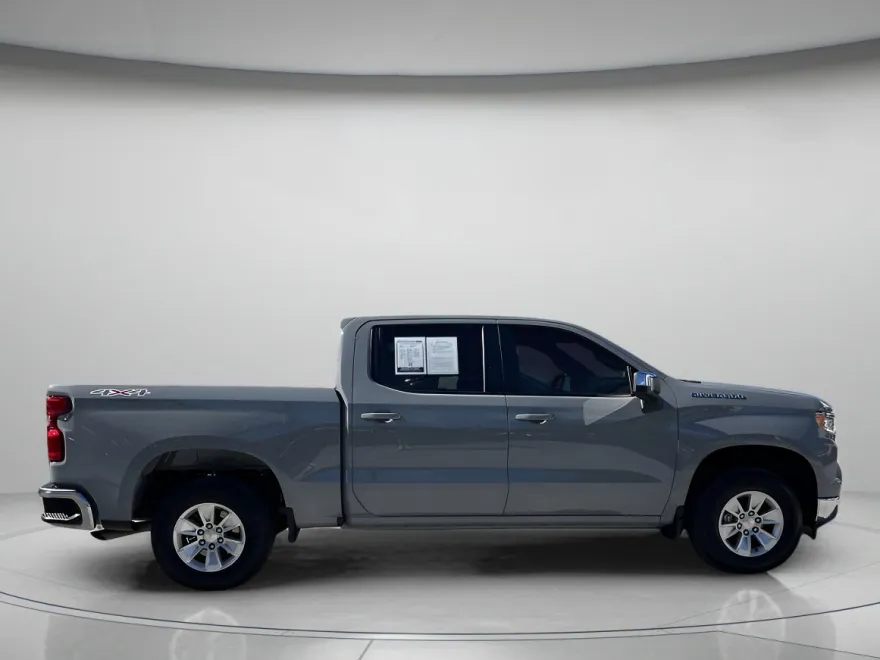 2024 Chevrolet Silverado 1500 LT photo 1