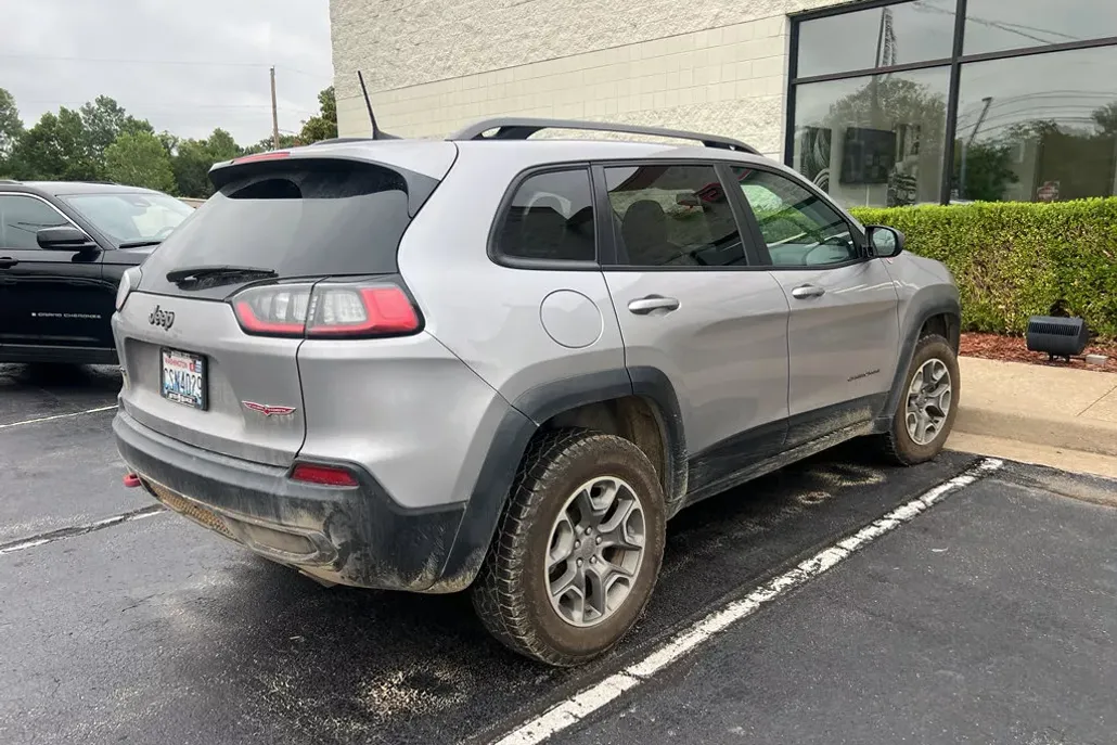 2020 Jeep Cherokee Trailhawk photo 1