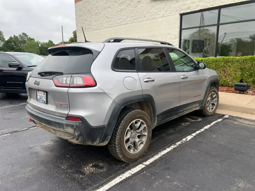 2020 Jeep Cherokee Trailhawk photo 1