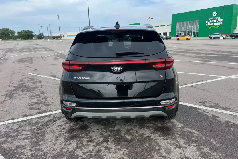 2020 Kia Sportage S photo 1