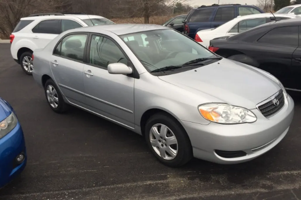 2007 Toyota Corolla CE photo 1