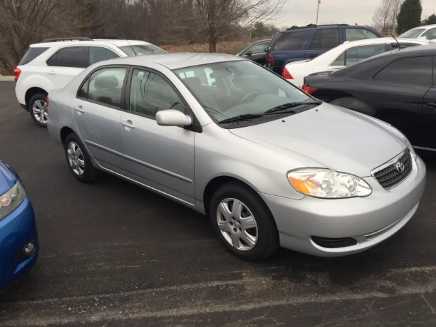2007 Toyota Corolla CE photo 1
