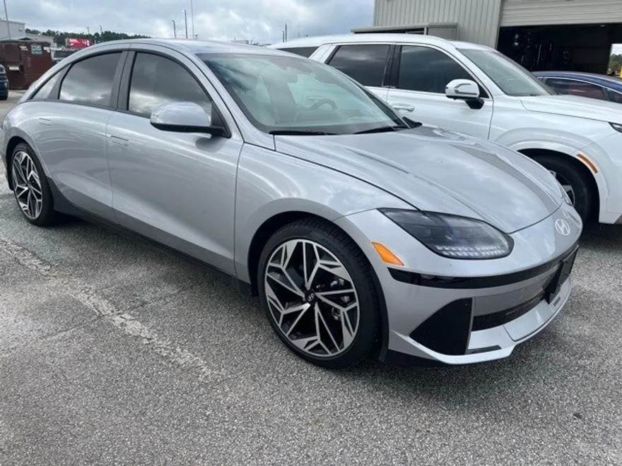 2024 Hyundai Ioniq 6 SEL photo 1