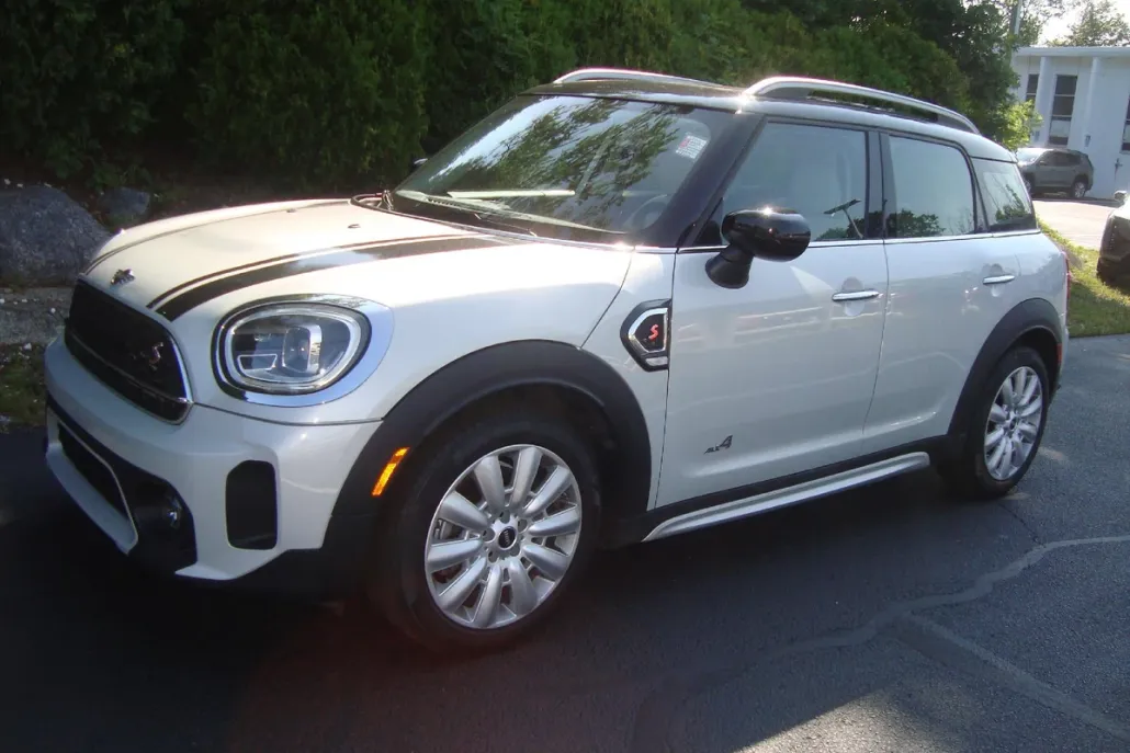 2022 Mini Countryman ALL4 S photo 1