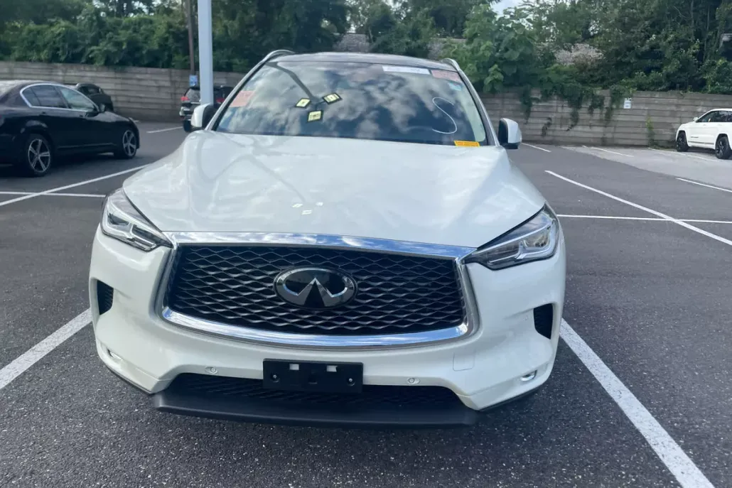 2022 Infiniti QX50 Essential AWD photo 1