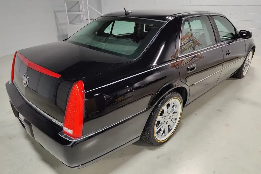 2008 Cadillac DTS photo 1