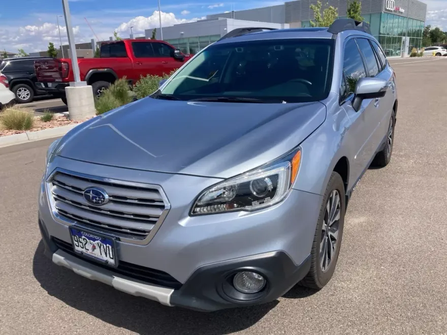 2016 Subaru Outback 3.6R Limited photo 1