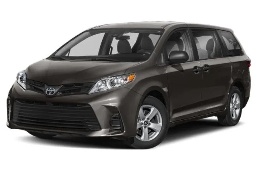2018 Toyota Sienna LE photo 1