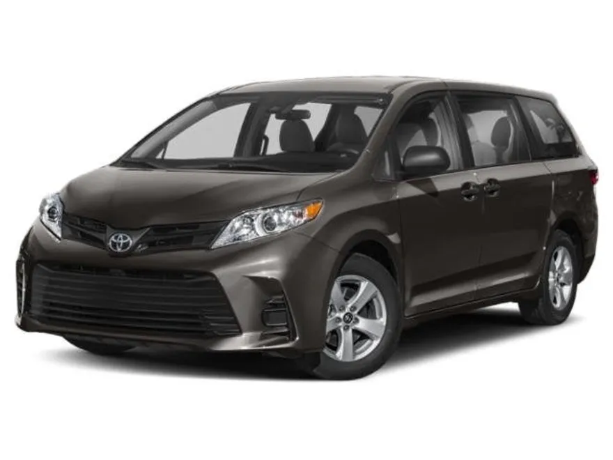 2018 Toyota Sienna LE photo 1
