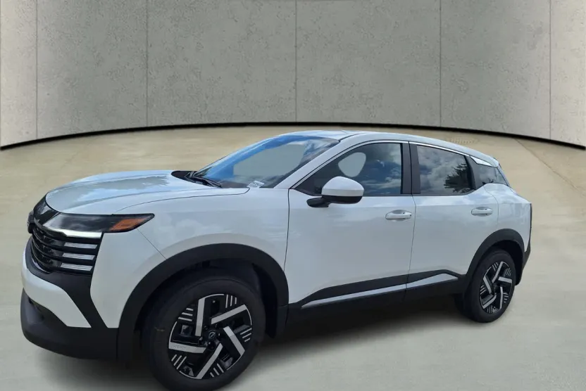 2025 Nissan Kicks SV photo 1
