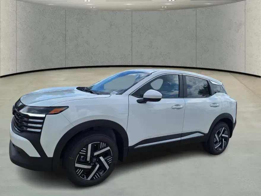 2025 Nissan Kicks SV photo 1