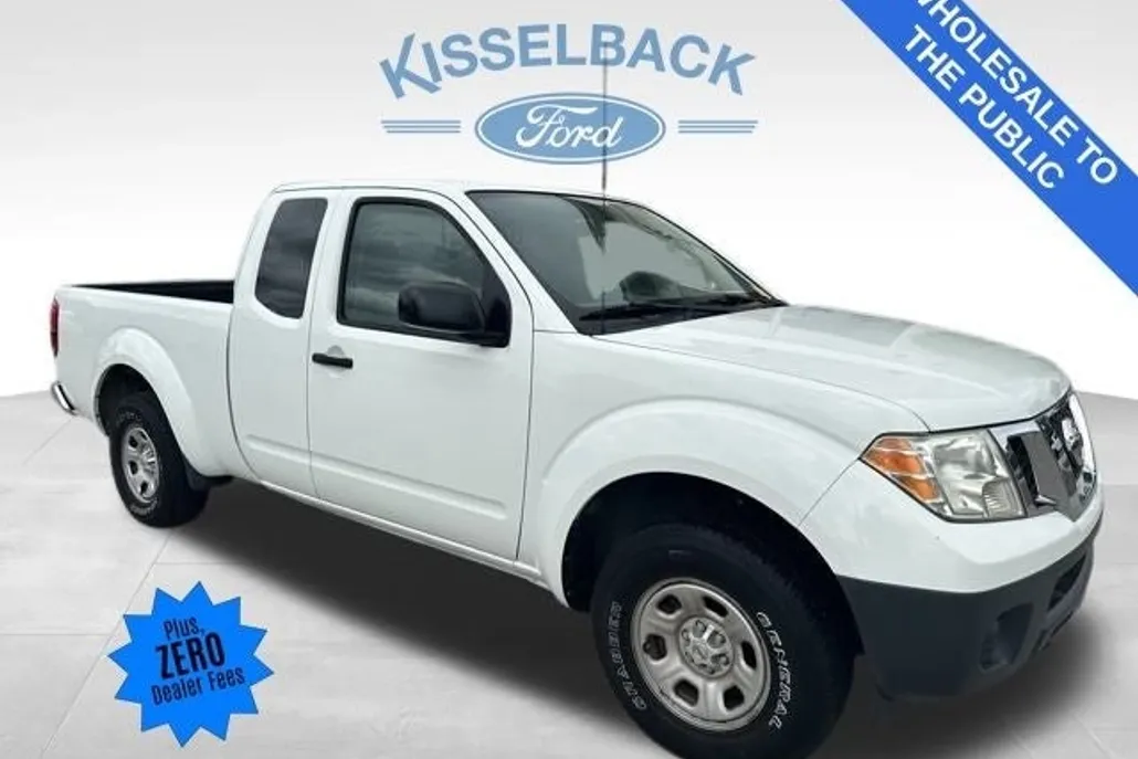 2015 Nissan Frontier S photo 1