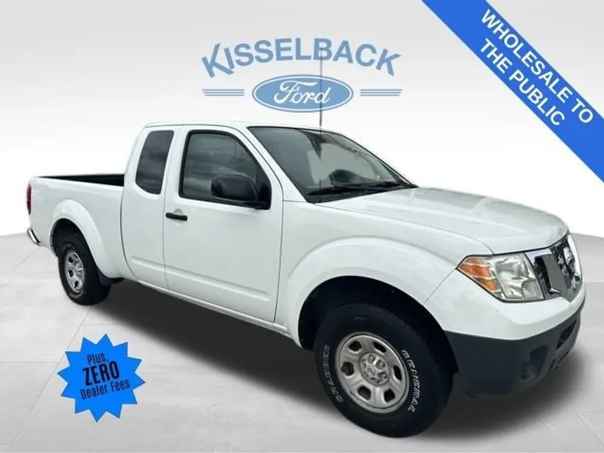 2015 Nissan Frontier S photo 1