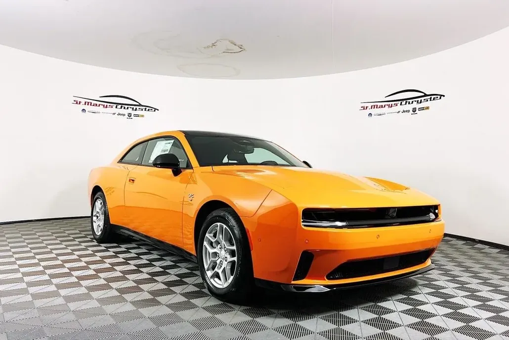 2025 Dodge Charger R/T photo 1