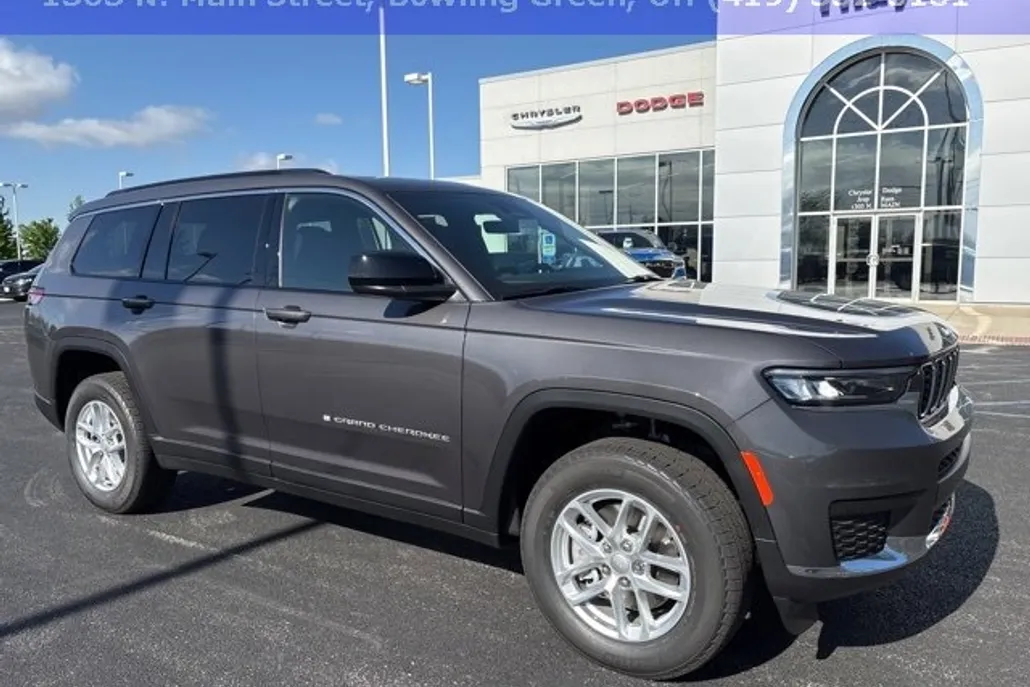 2025 Jeep Grand Cherokee Laredo photo 1