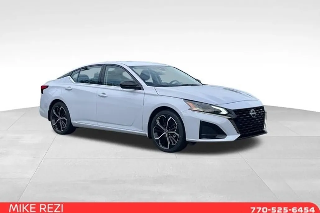 2025 Nissan Altima 2.5 SR photo 1