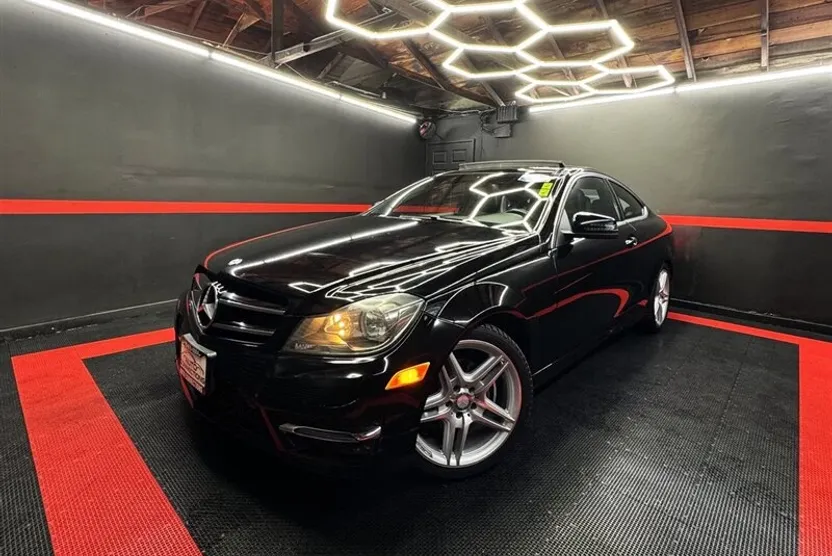 2015 Mercedes Benz C 250 photo 1