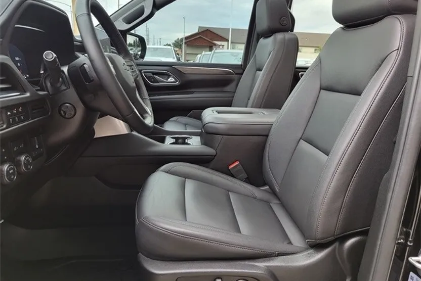 2023 Chevrolet Tahoe Z71 photo 1
