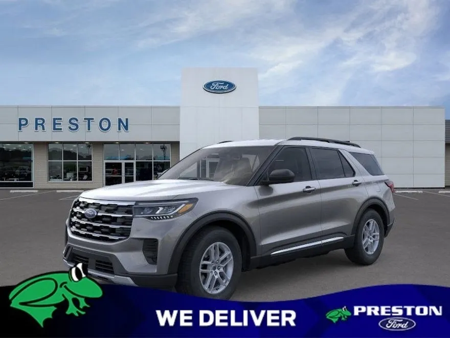 2025 Ford Explorer photo 1