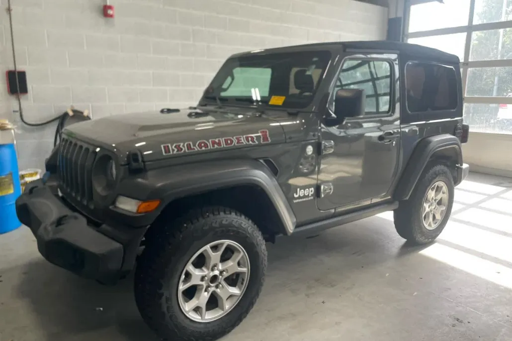 2021 Jeep Wrangler Islander photo 1