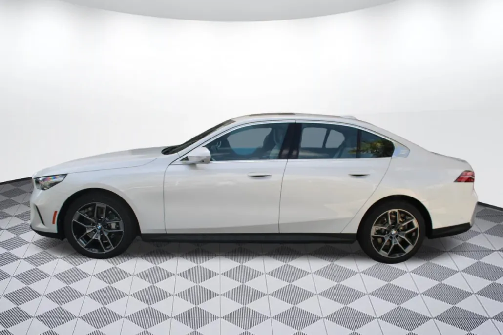 2026 Bmw 530i photo 1