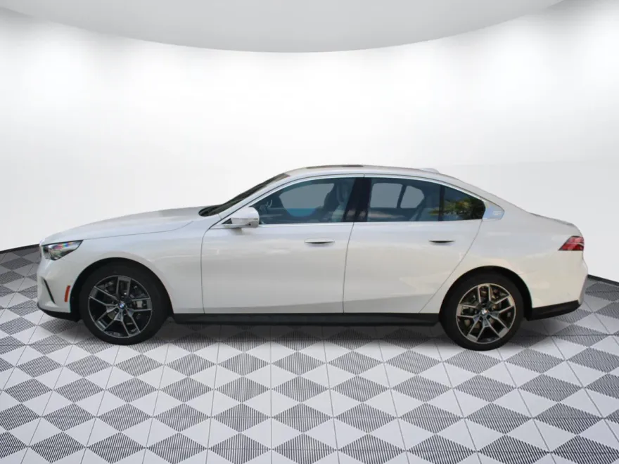 2026 Bmw 530i photo 1