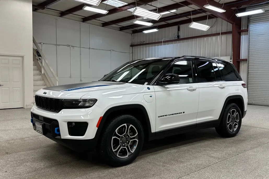 2022 Jeep Grand Cherokee Trailhawk 4xe photo 1