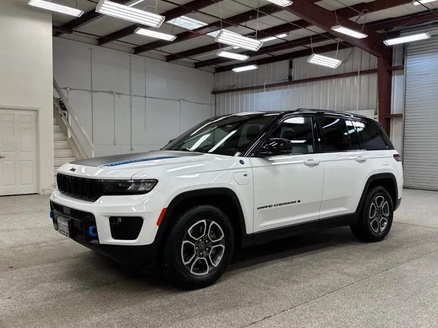 2022 Jeep Grand Cherokee Trailhawk 4xe photo 1