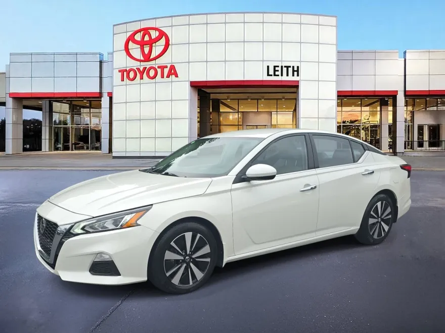 2021 Nissan Altima 2.5 SV photo 1