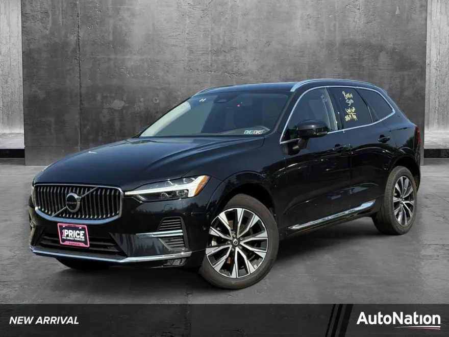 2023 Volvo XC60 B5 Plus photo 1