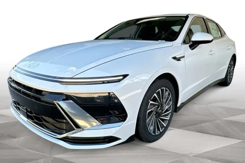 2025 Hyundai Sonata Hybrid SEL photo 1