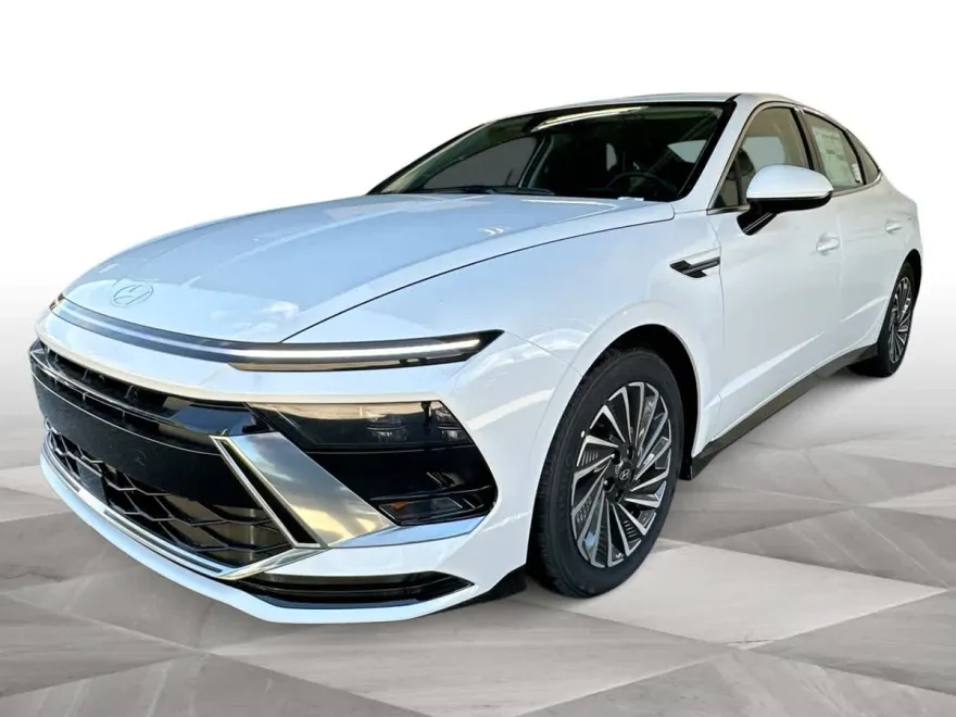 2025 Hyundai Sonata Hybrid SEL photo 1