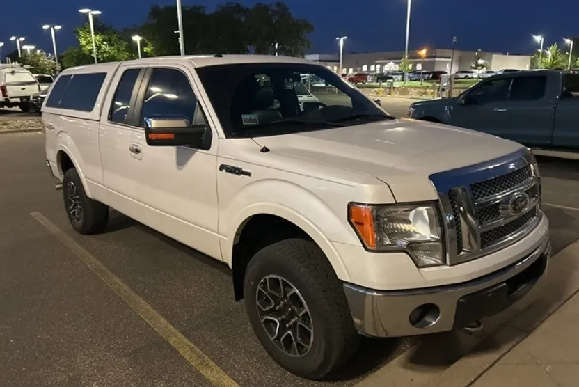 2011 Ford F-150 Lariat photo 1